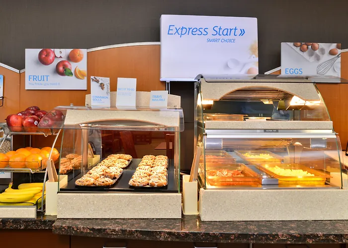 Golf hotel: Holiday Inn Express Edmonton North By Ihg